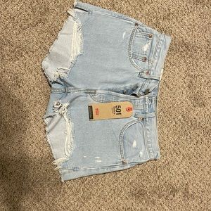 New with tags Levi light wash 501 shorts